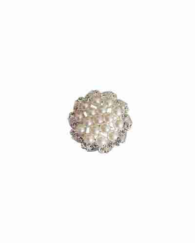 Pearl and crystal stock pin